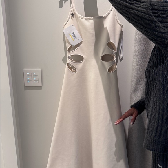 Christopher Kane Cutout Twill Midi Dress Cream Size 42 NWT - Picture 3 of 8